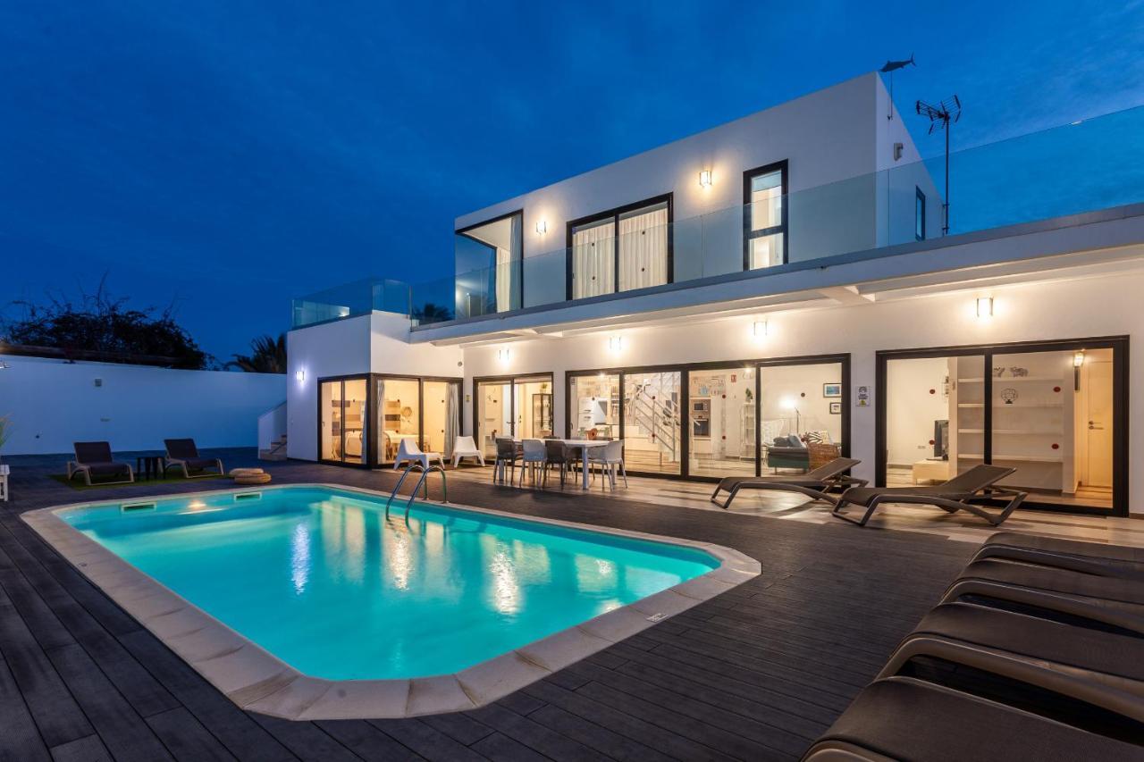 Villa Luxury Azul Private Pool And Bbq Corralejo By Holidays Home エクステリア 写真